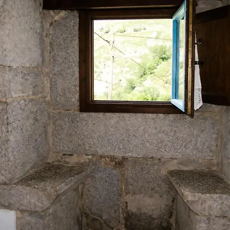 Vakantiehuis Casa Yanu Historica En Parque Natural De Ponga